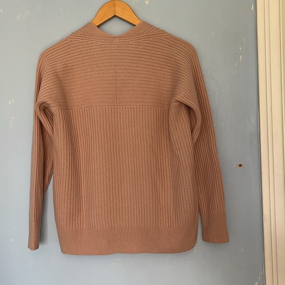 Vince V Neck Ribbed Soft Raglan Wool Cashmere Blend Creamy Pale Pink Sweater - Picture 6 of 8